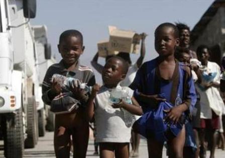  CONANI, POLITUR PROTEGEN  NIÑOS CALLEJEROS HAITIANOS
