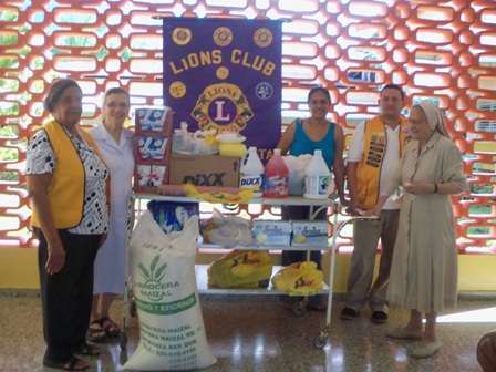  CLUB LEONES “PUERTO PLATA” ENTREGA DONACIONES HOGAR ANCIANOS 