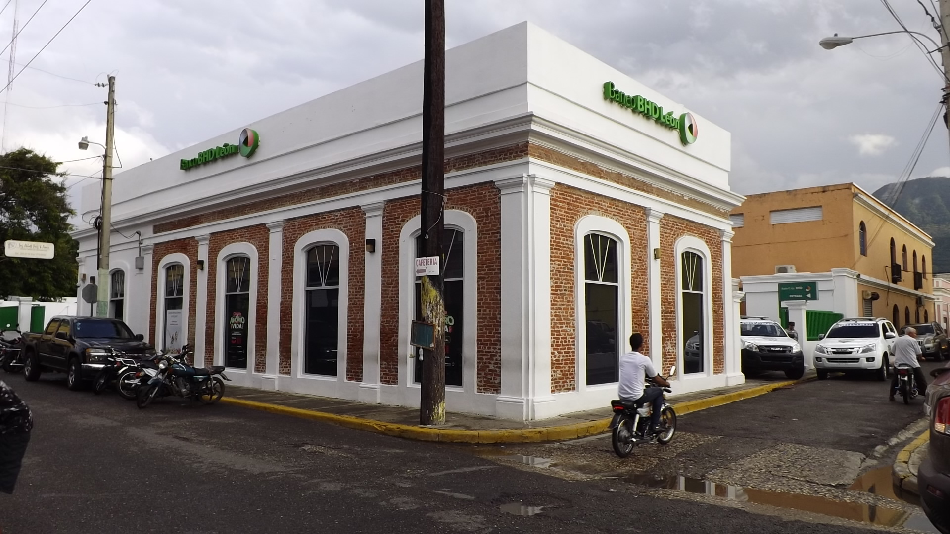 Autoridades aún no pistas sobre paradero de antisociales asaltaron banco en Puerto Plata - Puerto Plata Digital