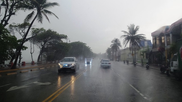 Resultado de imagen para Nublado y lloviendo debido a vaguada en el territorio dominicano