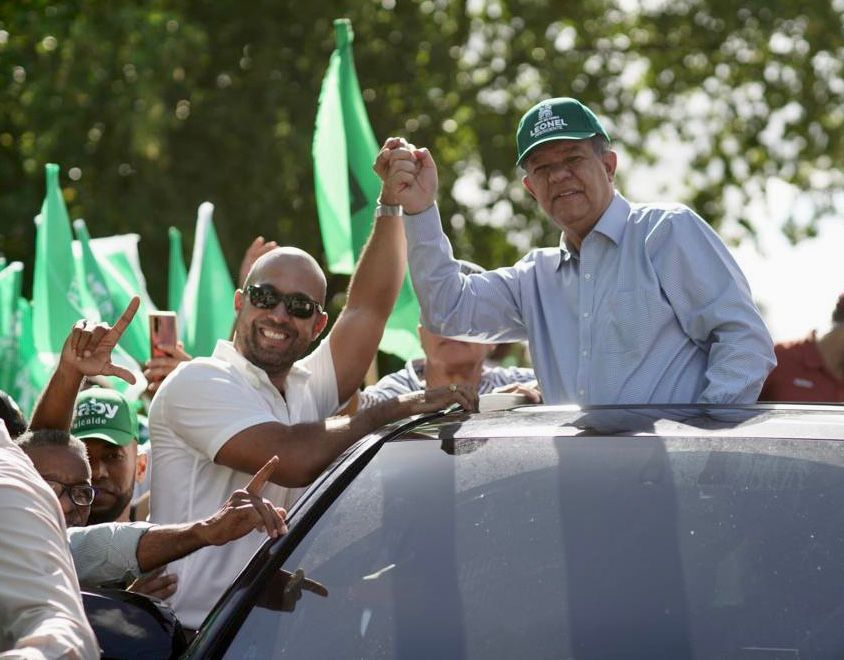 Leonel Realiza Recorrido Por Municipios De La Vega S Nchez Ram Rez