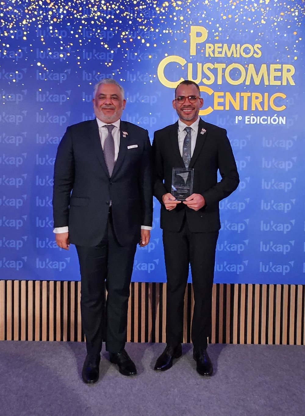 Seguros Reservas primera aseguradora en América Latina galardonada en los premios Customer Centric de Lukkap