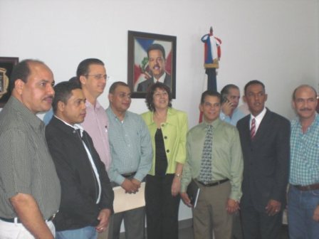 INICIAN PLAN ASFALTADOS MUNICIPIOS PP; MONTO INVERSIÓN SUPERA LOS RD$600.0 MILLONES