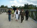 SUPERVISAN TERMINACIÓN CONSTRUCCIÓN  PUENTE COMUNIDAD YÁSICA