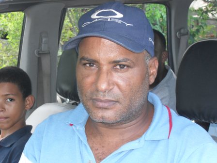 DESCONOCIDOS ATRACAN FERRETERÍA COMUNIDAD MAIMÓN