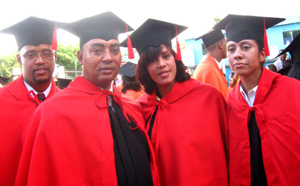 LA O&M CELEBRA GRADUACIÓN NUEVOS PROFESIONALES