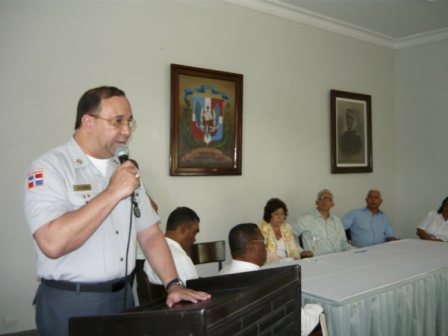 Autoridades celebran encuentro pastores cristianos