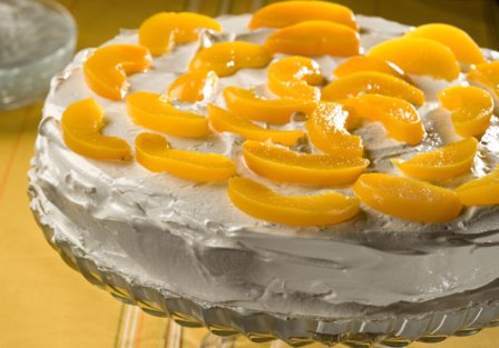Pudin con crema de melocotón