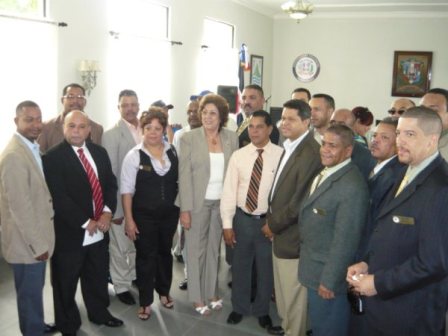 Ofrecen cálido recibimiento Comité Provincial puertoplateños New York