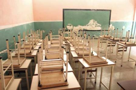Dirigente perredeísta solicita arreglo liceo Yásica 