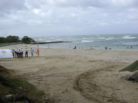 DISMINUYE PRESENCIA BAÑISTAS; INICIA ÉXODO PASAJEROS PUERTO PLATA