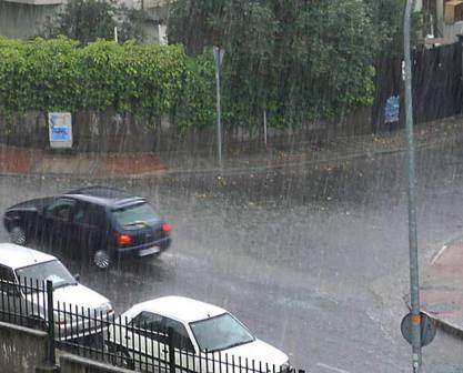 POR FUERTES LLUVIAS TAMBIÉN ESTÁ EN RIESGO SU HOGAR