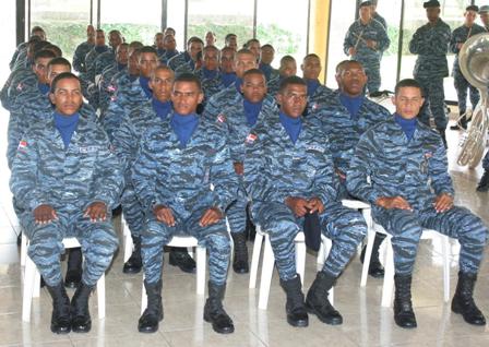 CELEBRAN ACTO GRADUACIÓN MILITARES COMANDO AÉREO NORTE