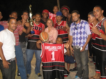 QUINTETO CDF GANA TORNEO BALONCESTO “OLA TV” CELEBRADO EN SOSÚA
