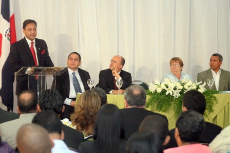 ABEL MARTÍNEZ EXPONE ELECTORADO PROPUESTA LEGISLATIVA