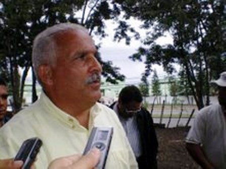MINISTRO MEDIO AMBIENTE INSPECCIONA DAÑOS ECOLÓGICOS OCURREN EN  CABARETE