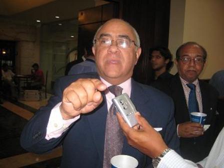 PERIODISTA QUITERIO CEDEÑO RECUERDA ARTÍCULO ESCRIBIÓ: “CARLOS, TE LO ADVERTÍ”