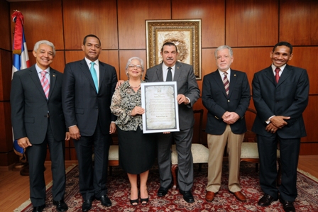 CÁMARA DIPUTADOS CELEBRA ACTO RECONOCE FUNDACIÓN BRUGAL