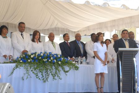CONCEJALES SOSÚA SESIONAN DE PIE; AUTORIDADES SALIENTES DESAPARECIERON MOBILIARIOS