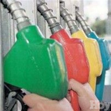 REBAJAN PRECIOS GASOLINAS; CONGELAN OTROS COMBUSTIBLES, EXCEPTO GAS LICUADO PETRÓLEO