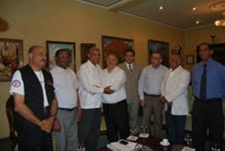 ALCALDÍA SANTIAGO, MINISTERIO DE SALUD FORMALIZAN ACUERDO IMPULSARÁ PLANES CONCRETOS BENEFICIO POBLACIÓN 