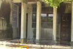 DESCONOCIDOS LANZAN ACEITE QUEMADO EDIFICIO AYUNTAMIENTO GASPAR HERNÁNDEZ