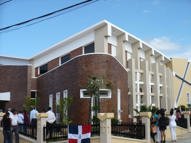 NUNCIO APOSTÓLICO PAPAL DEJA INAUGURADA IGLESIA CATÓLICA EN MUNICIPIO LUPERÒN
