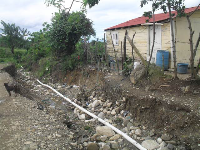 DECENAS VIVIENDAS CORREN RIESGOS DESPLOMARSE COMUNIDAD SABANA DEL COROZO 