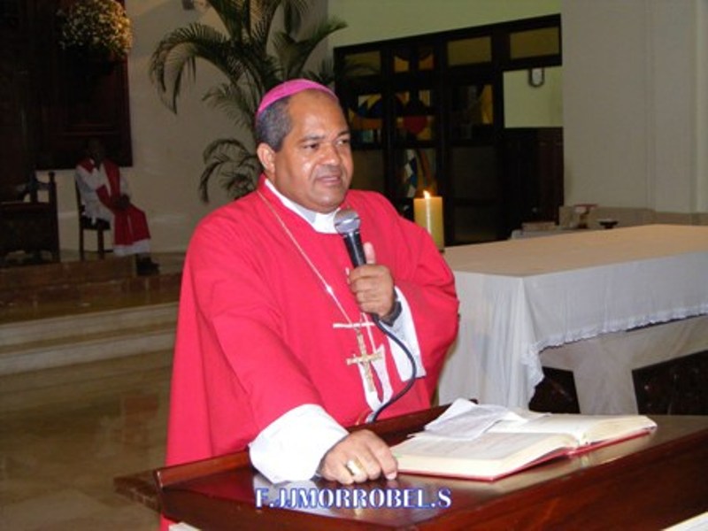  PIDEN INTERVENCIÓN OBISPO CORNIELLE AMARO PESCADORES PRESOS EN LAS BAHAMAS RECOBREN LIBERTAD