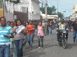 DUEÑOS, REPRESENTANTES, EMPLEADOS BANCAS APUESTAS PIQUETEAN OFICINAS REGIONALES DGII EN PUERTO PLATA