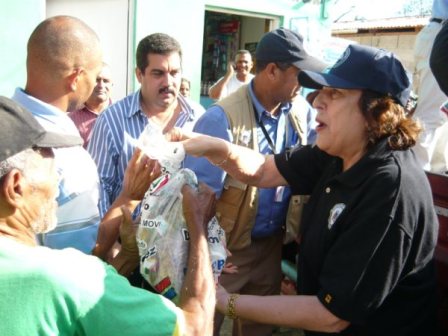 REALIZAN REPARTOS RACIONES ALIMENTOS SECTORES PUERTO PLATA