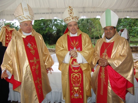 CARDENAL LÓPEZ RODRÍGUEZ RECHAZA LEGALICEN DROGAS