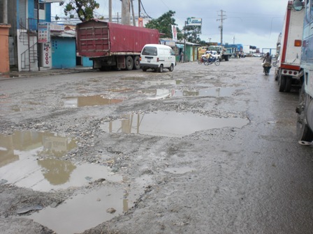 AVENIDA PENETRACIÓN MUELLE NUEVO ESTÁ DETERIORADA