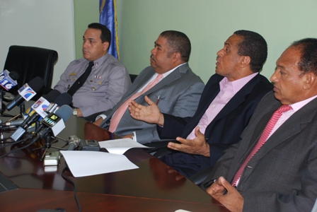 INSTAN SINDICATOS CHOFERES DEJAR SIN EFECTO ALZA PASAJES