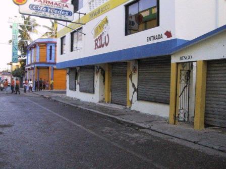 EDIFICACIONES CLAUSURADAS TERREMOTO DE 2003 CONTINÚAN OPERANDO 