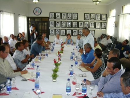 SUB SECRETARIO OBRAS PÚBLICAS ANUNCIA INICIO AUTOVÍA NAVARRETE-PUERTO PLATA