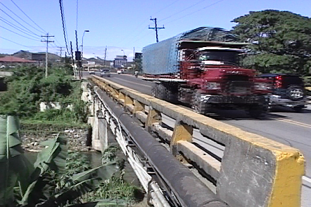 APROCHES PUENTE SOBRE RÍO SAN MARCOS A PUNTOS COLAPSAR