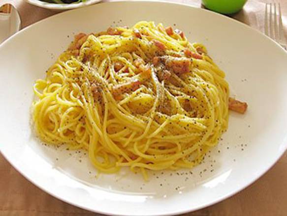 PASTA A LA CARBONARA