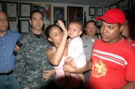 RECUPERAN SANTO DOMINGO NIÑA ROBADA EN BARRIO SANTIAGO
