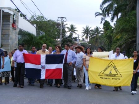 PRESIDENTE CMD RESALTA APOYO CAMINATA EN PUERTO PLATA