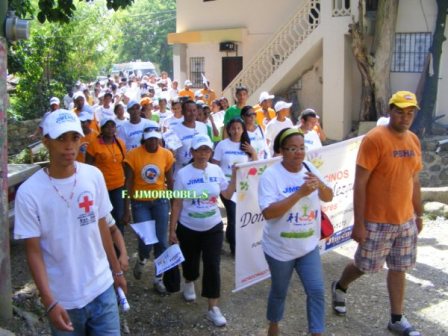 EMPRESA TIENDA JIMÉNEZ REALIZA JORNADA REFORESTACIÓN ZONA AMORTIGUAMIENTO PARQUE ISABEL DE TORRES