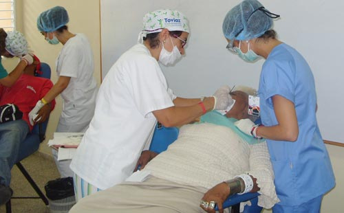 RECTOR UASD LAMENTA  FALTA APOYO AUTORIDADES Y EMPRESARIADO A SEXTA JORNADA ODONTÓLOGICA EN PUERTO PLATA