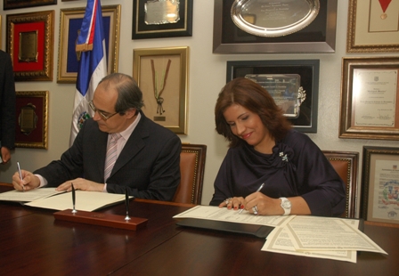 DPD Y COPRESIDA FIRMAN ACUERDO PARA FORTALECER PREVENCIÓN VIH, SIDA Y LAS ITS
