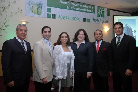 PRESENTAN EMPRESARIOS SERVICIOS OFRECE HOTEL HOLIDAY SANTO DOMINGO