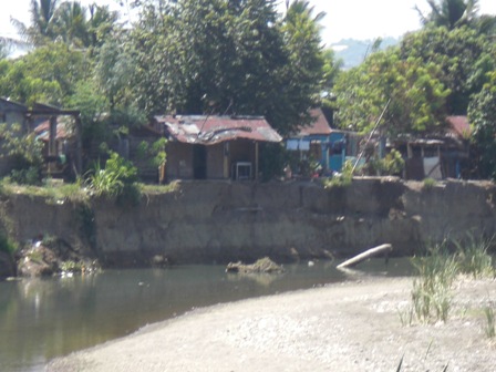 HACINAMIENTO, POBREZA AFECTAN FAMILIAS SECTOR EL JAVILLAR