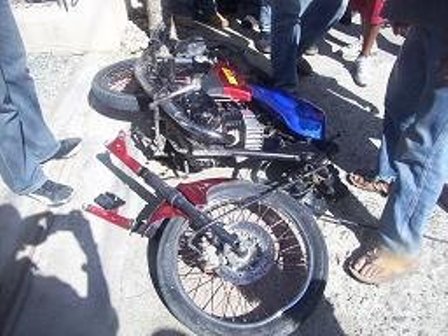 ACCIDENTE MOTOCICLETAS DEJA UNA PERSONA MUERTA, OTRA HERIDA