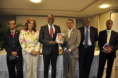 MINISTERIO CULTURA PONE CIRCULACIÓN OBRA LITERARIA AUTORÍA  JHONNY VENTURA