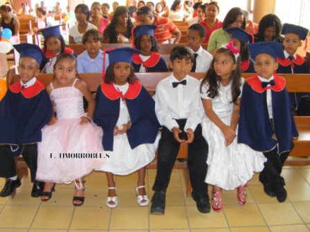 CENTRO EDUCATIVO “SAN MARTIN DE PORRES” CELEBRA GRADUACIÓN ESTUDIANTES