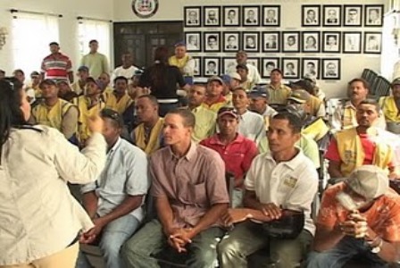 OFRECEN MOTOCONCHISTAS CHARLAS PREVENCIÓN ACCIDENTES