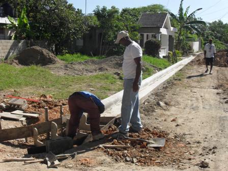 CABILDO EJECUTA OBRAS SOCIALES MILLONARIAS BARRIOS PUERTO PLATA 